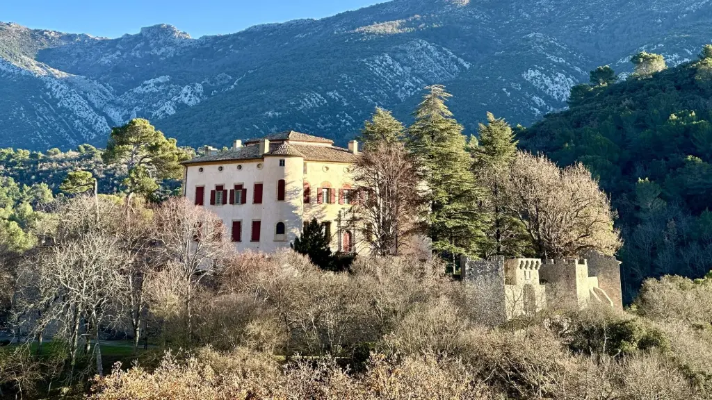 château de picasso aix en provence