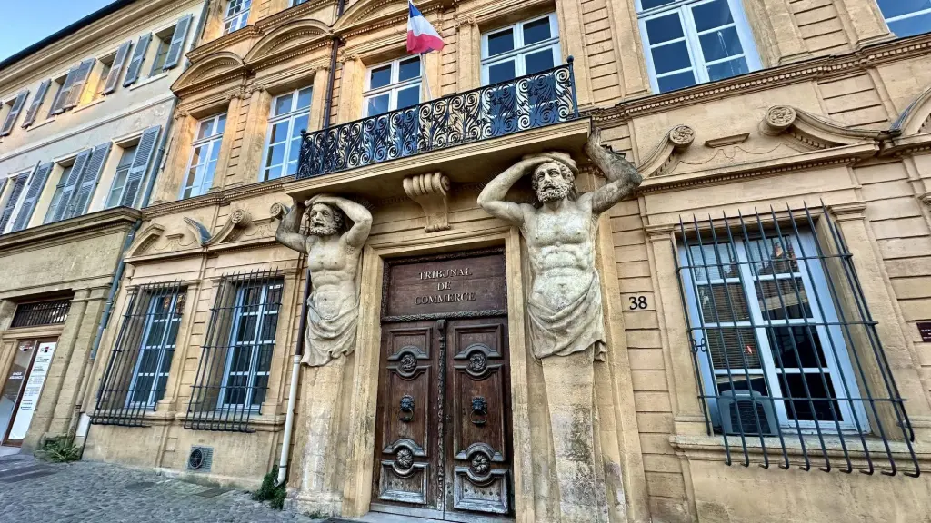 visiter le centre d'aix en amoureux